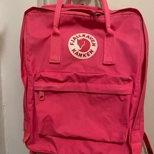 Authentic Fjallraven Kanken Classic Size (not small) peach pink color